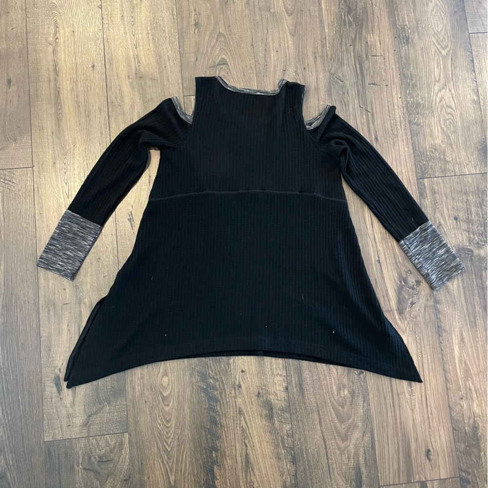 Mystree Women Black Thermal with Cut Out Shoulders Women S